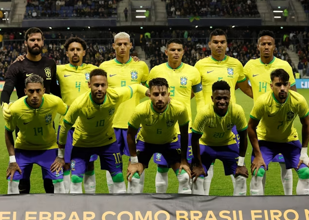 -法国碾压瑞士，苏亚雷斯关键制胜