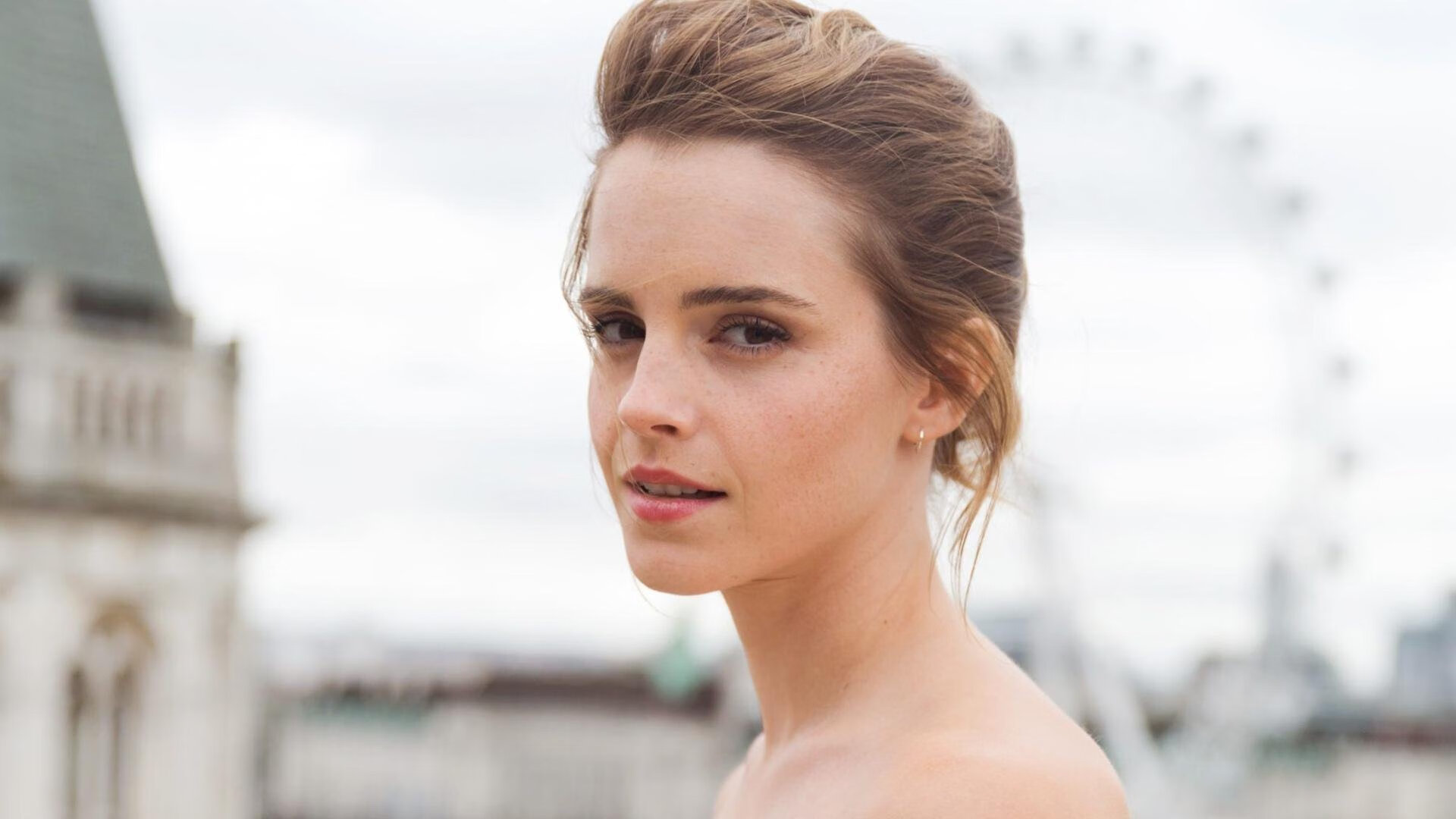 当文班亚马在巴黎让对手绝望时,山西队用相同剧本压垮了快船,宇宙发来的神秘邮件,让所有对手明白一个绝望事实